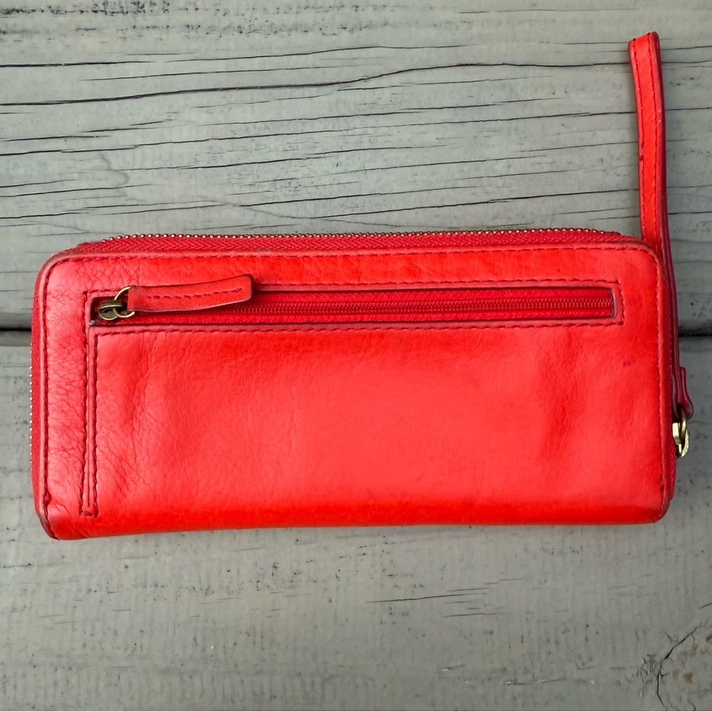 Fossil Red Leather Wallet Wristlet - Picture 4 of 16